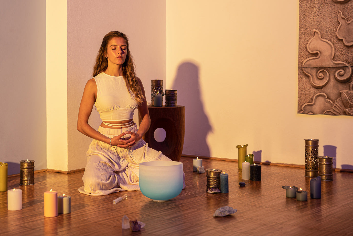 SINGING BOWL SONIC ENERGY CRISTAL 10" light blue, throat chakra, G4 392hz, quartz, couleur effet gelé