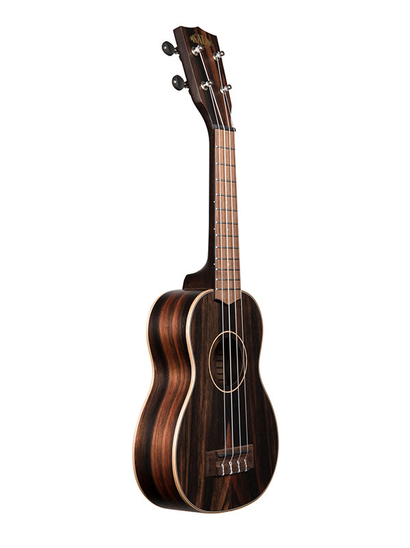 Ebony, Soprano