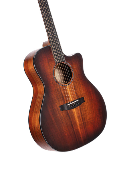 CORE-GA, forme Grand Auditorium, table blackwood massif, f/e blackwood massif, EQ Fishman Sonitone, soft case, light burst