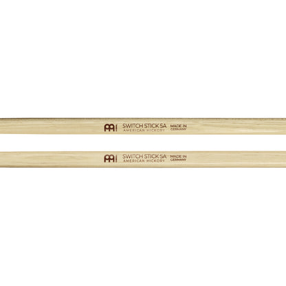 Switch Stick 5A Meinl, 1 côté baguette 5A Hybrid et 1 côté mailloche à feutre dur.