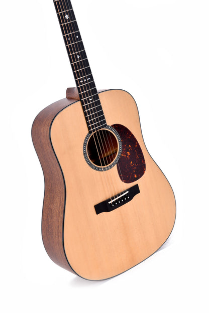 Modèle SDM-10E, Dreadnought, table épicéa Sitka massif, f/e acajou massif, touche micarta, EQ LR Baggs, soft case, naturel