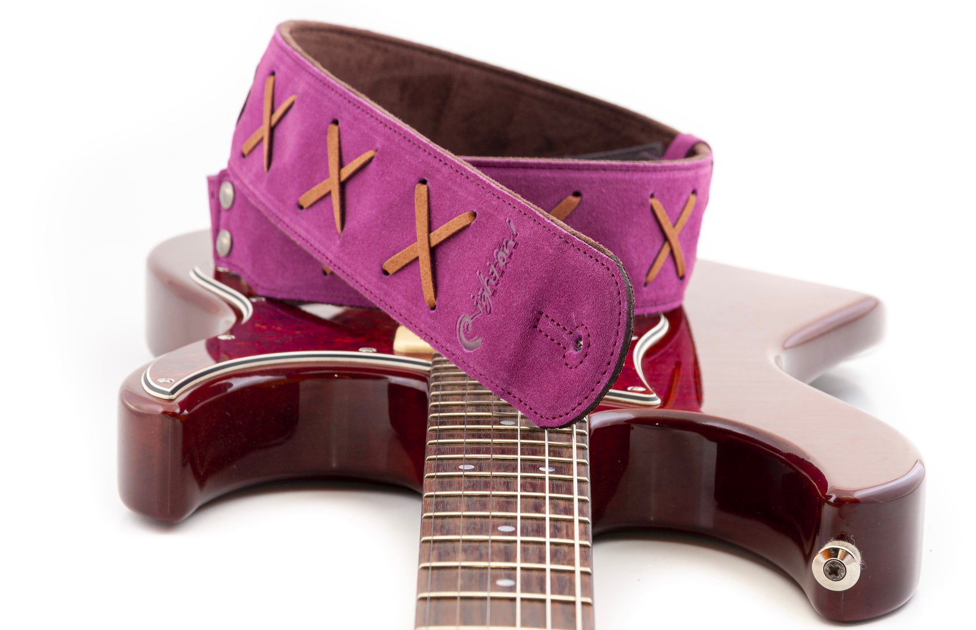 Courroie modèle LEGEND DG, cuir haute qualité, largeur 6 cm, longueur 100 à 145 cm, porte-médiators intégré, violet
