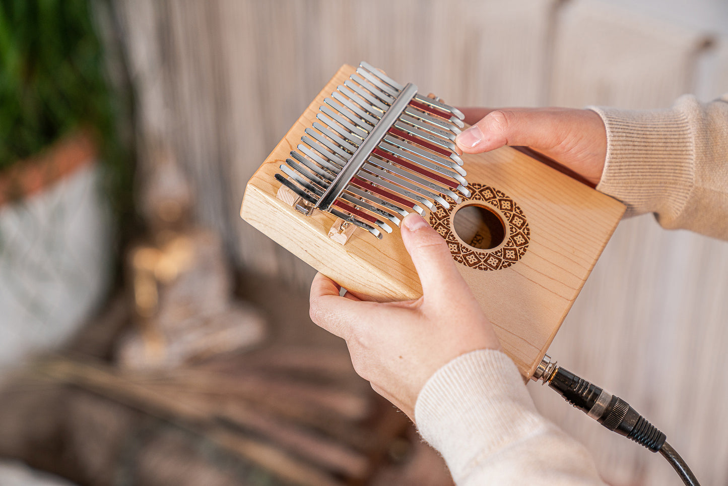 KALIMBA ELECTRO SONIC ENERGY 17 NOTES, DO MAJEUR
